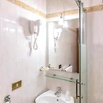 Downtown בית הארחה 4*