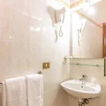 Downtown בית הארחה